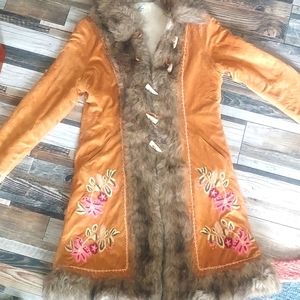 Fi fi collection beautifully unique coat!